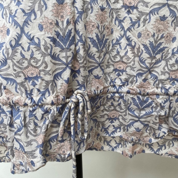 Splendid Sheer Cropped Blouse - Picture 3 of 7